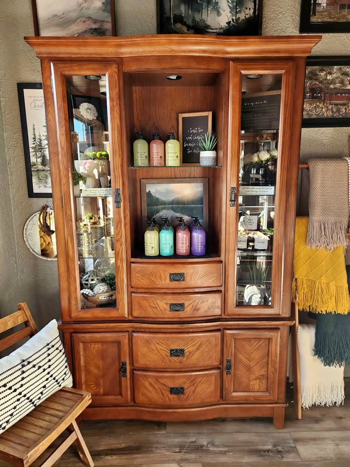 The Briarwood Hutch